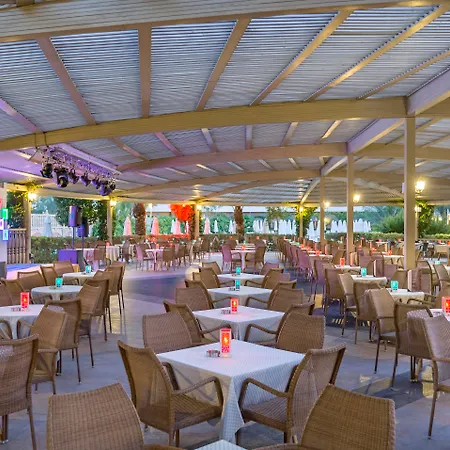 Royal Palace Resort 5*